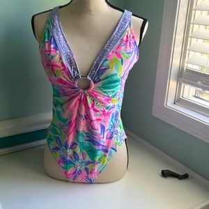 Lilly Pulitzer one piece bathing suit in very good condition.